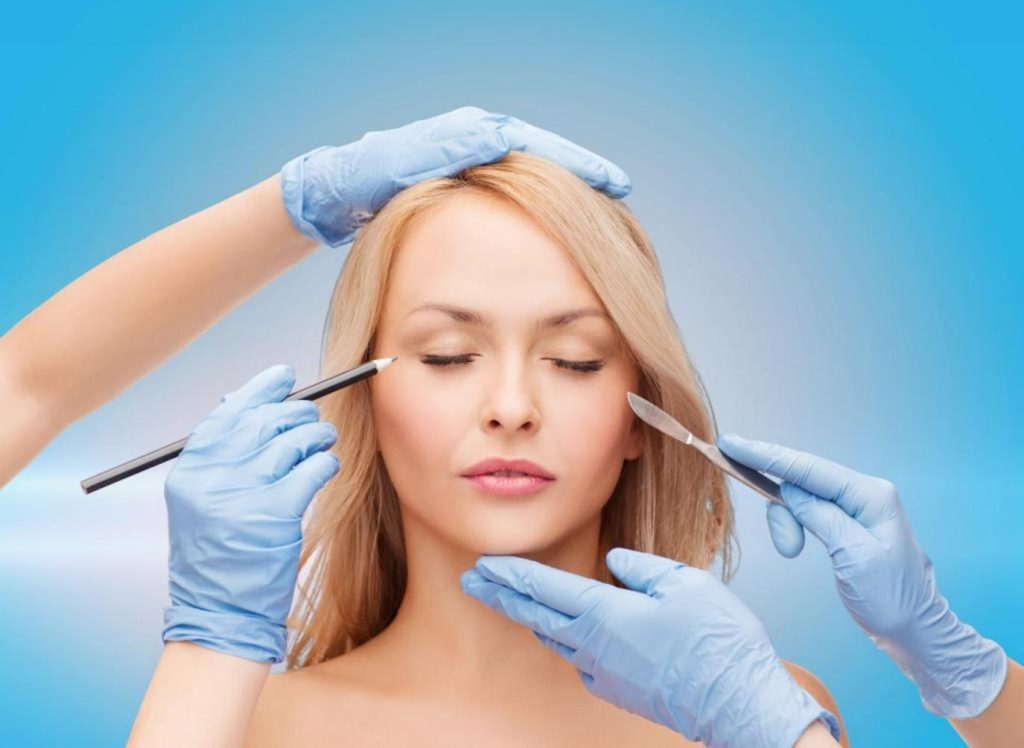هل هناك ما يسمى هوس عمليات التجميل؟